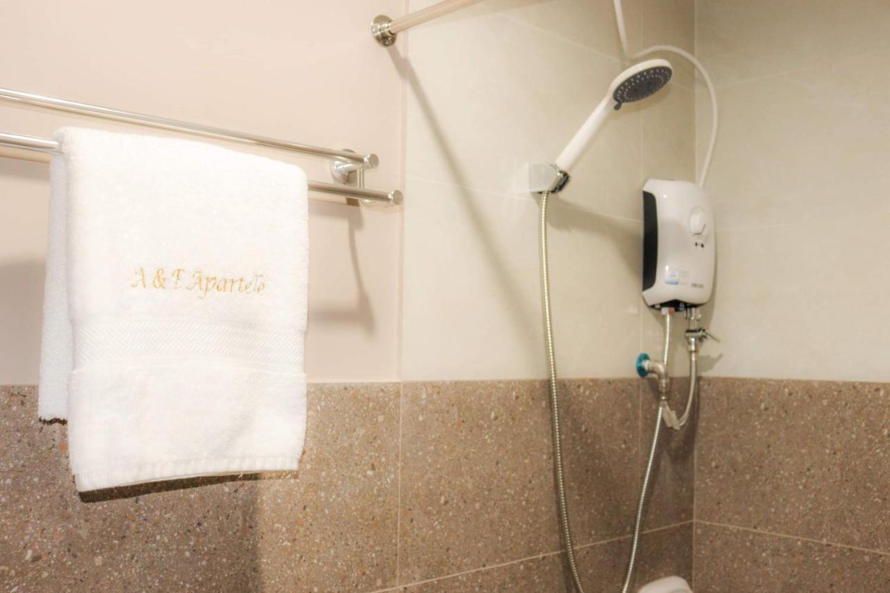 A&E Apartelle Bacolod Buitenkant foto