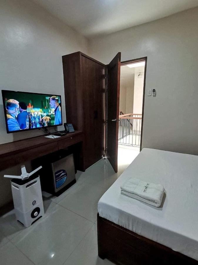 A&E Apartelle Bacolod Buitenkant foto