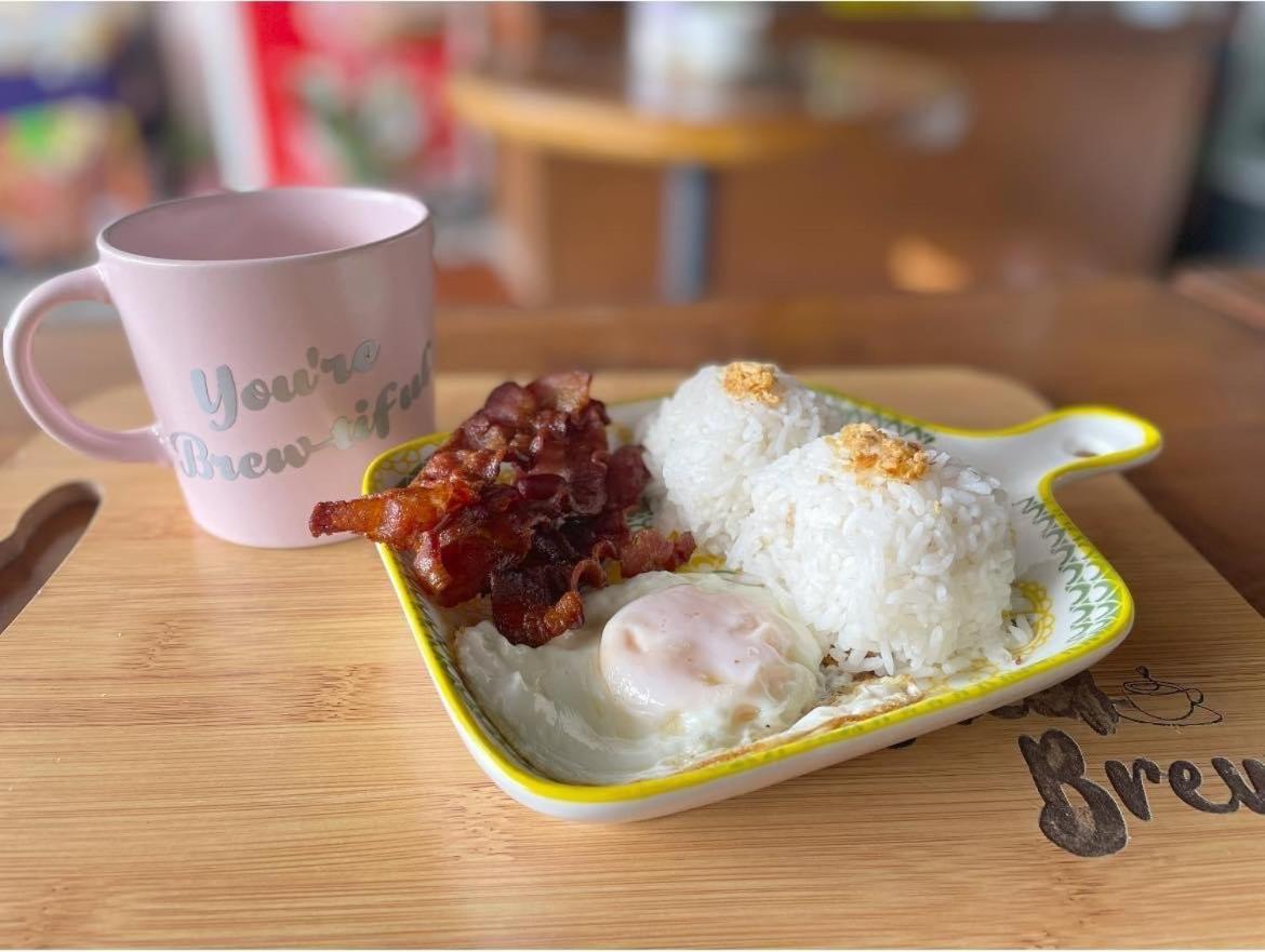 A&E Apartelle Bacolod Buitenkant foto
