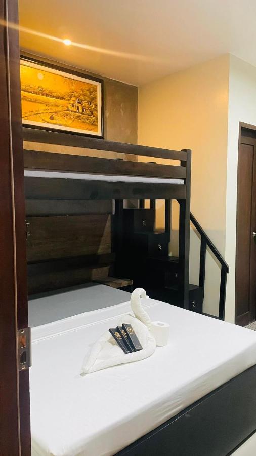 A&E Apartelle Bacolod Buitenkant foto